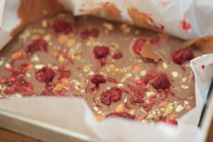 My PCOS Kitchen - Paleo Keto Raspberry Chocolate Fat Bombs - Delicious dairy-free, gluten-free and sugar-free chocolate bars!