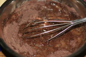 My PCOS Kitchen - Low Carb Mini Chocolate Donuts - Keto, gluten-free, sugar-free and dairy-free donuts perfect for Valentine's day!