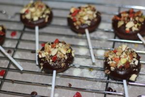 My PCOS Kitchen - Low Carb Mini Chocolate Donuts - Keto, gluten-free, sugar-free and dairy-free donuts perfect for Valentine's day!