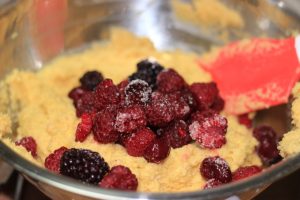 My PCOS Kitchen - Keto Mixed Berry Cake Bars - These healthy and delicious raspberry and blackberry breakfast cake bars are gluten-free, sugar-free, can be dairy-free and are low carb!!